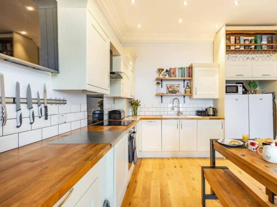 Number 7 Torquay Stunning Sea Views Exterior photo