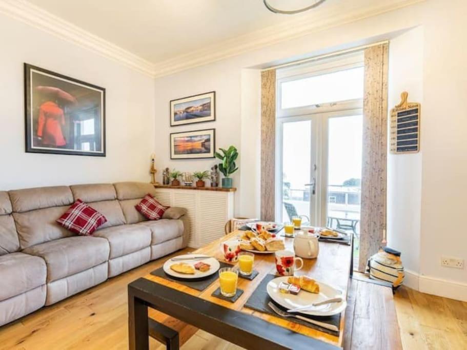 Number 7 Torquay Stunning Sea Views Exterior photo